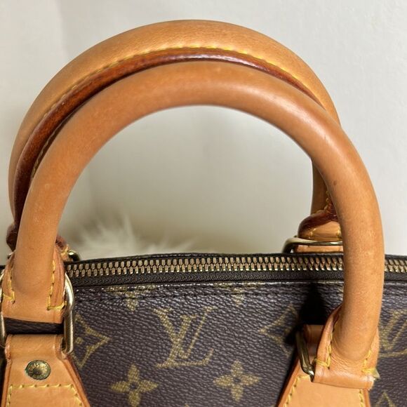 💯Authentic Louis Vuitton Monogram Alma Hand bag🍀 - Picture 4 of 17